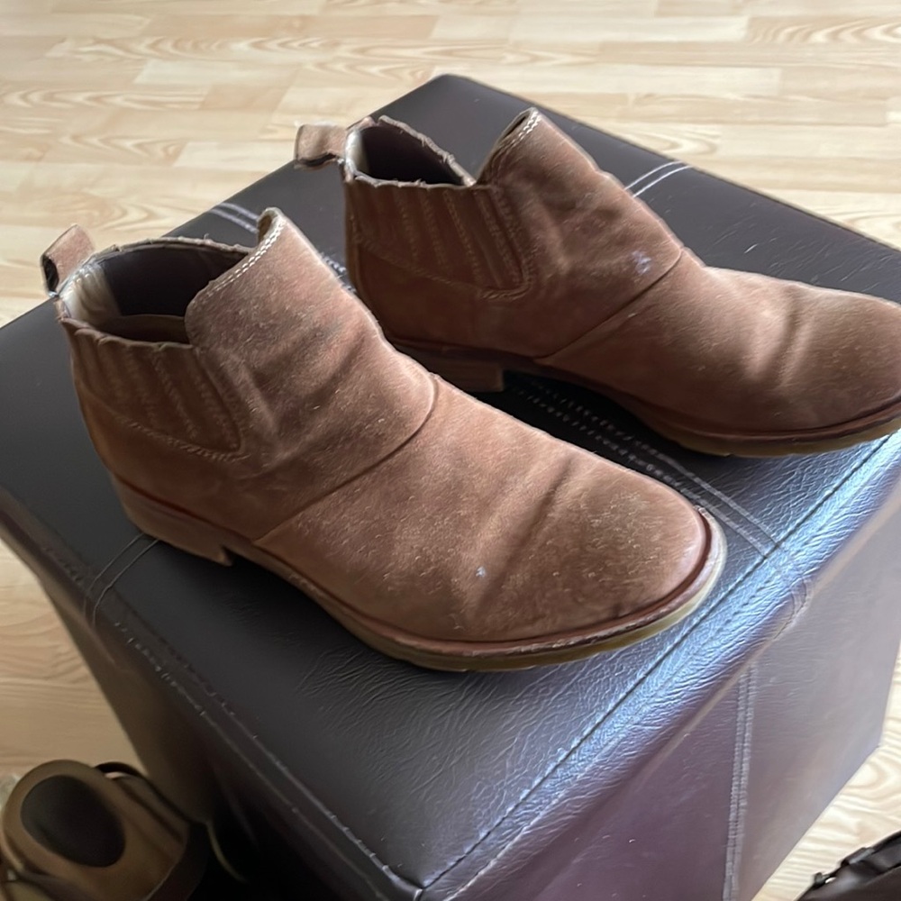 sofft ankle boots size 7